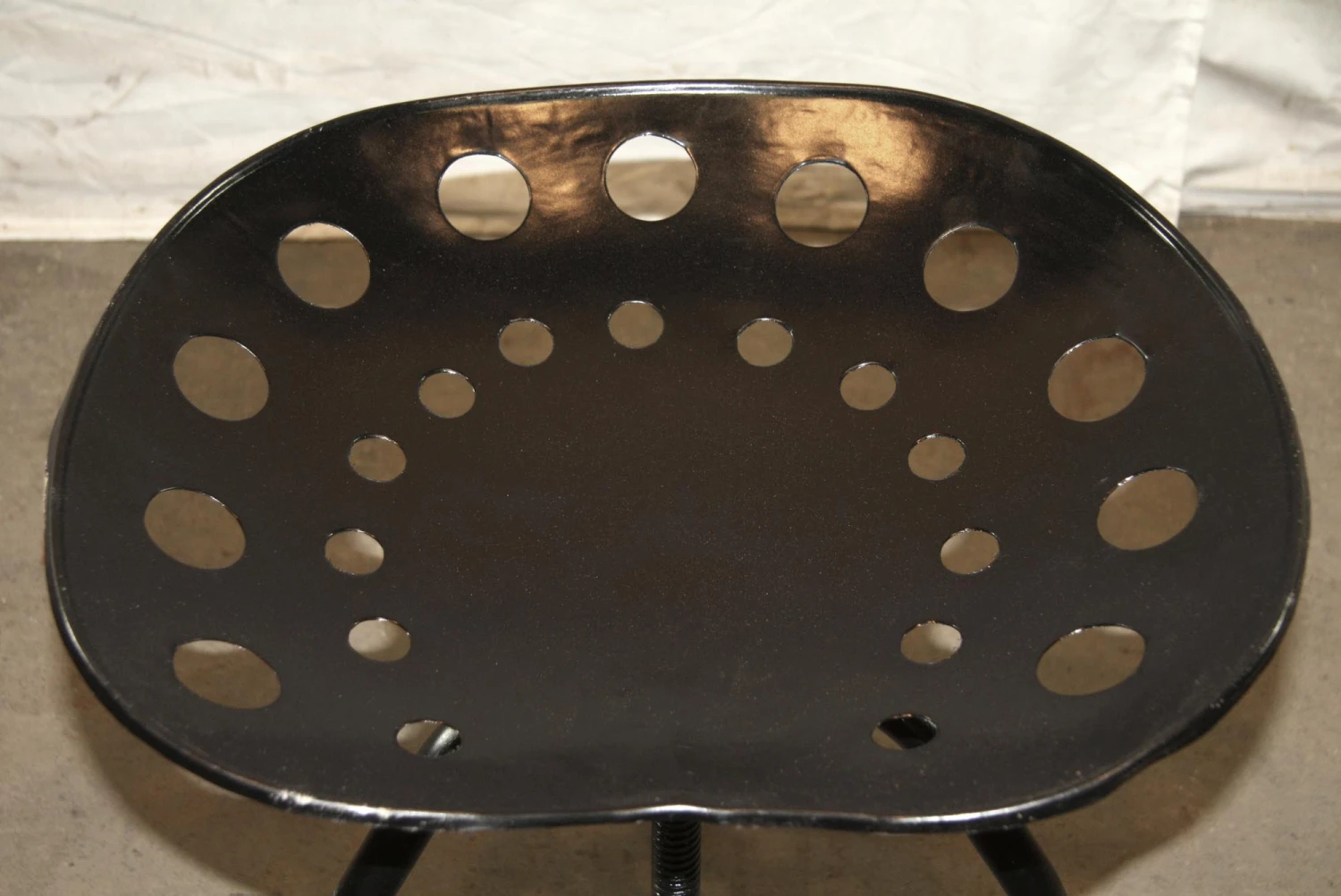 Crank Black 21 In. Adjustable Iron Tractor Stool 5 Crank Black 21 In. Adjustable Iron Tractor Stool - Image 3