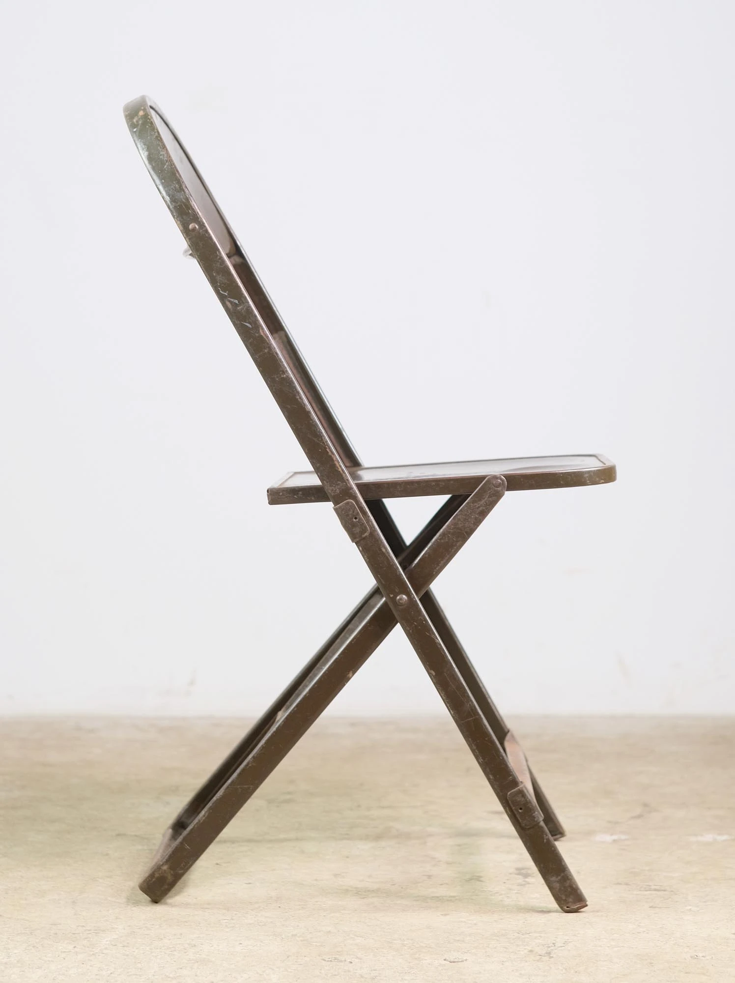 Vintage Star Cutout Brown Seat Steel Folding Chair 5 Vintage Star Cutout Brown Seat Steel Folding Chair - Image 3