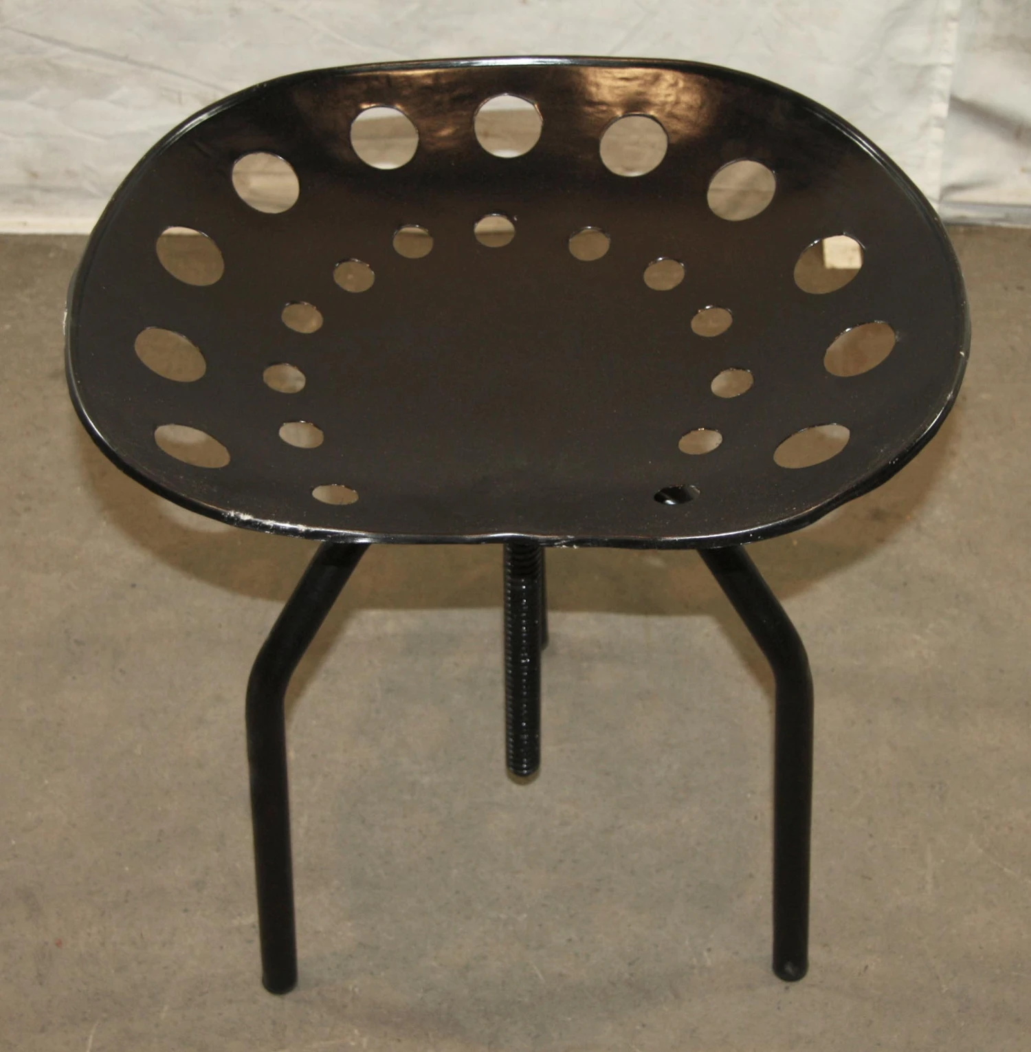 Crank Black 21 In. Adjustable Iron Tractor Stool 4 Crank Black 21 In. Adjustable Iron Tractor Stool - Image 2