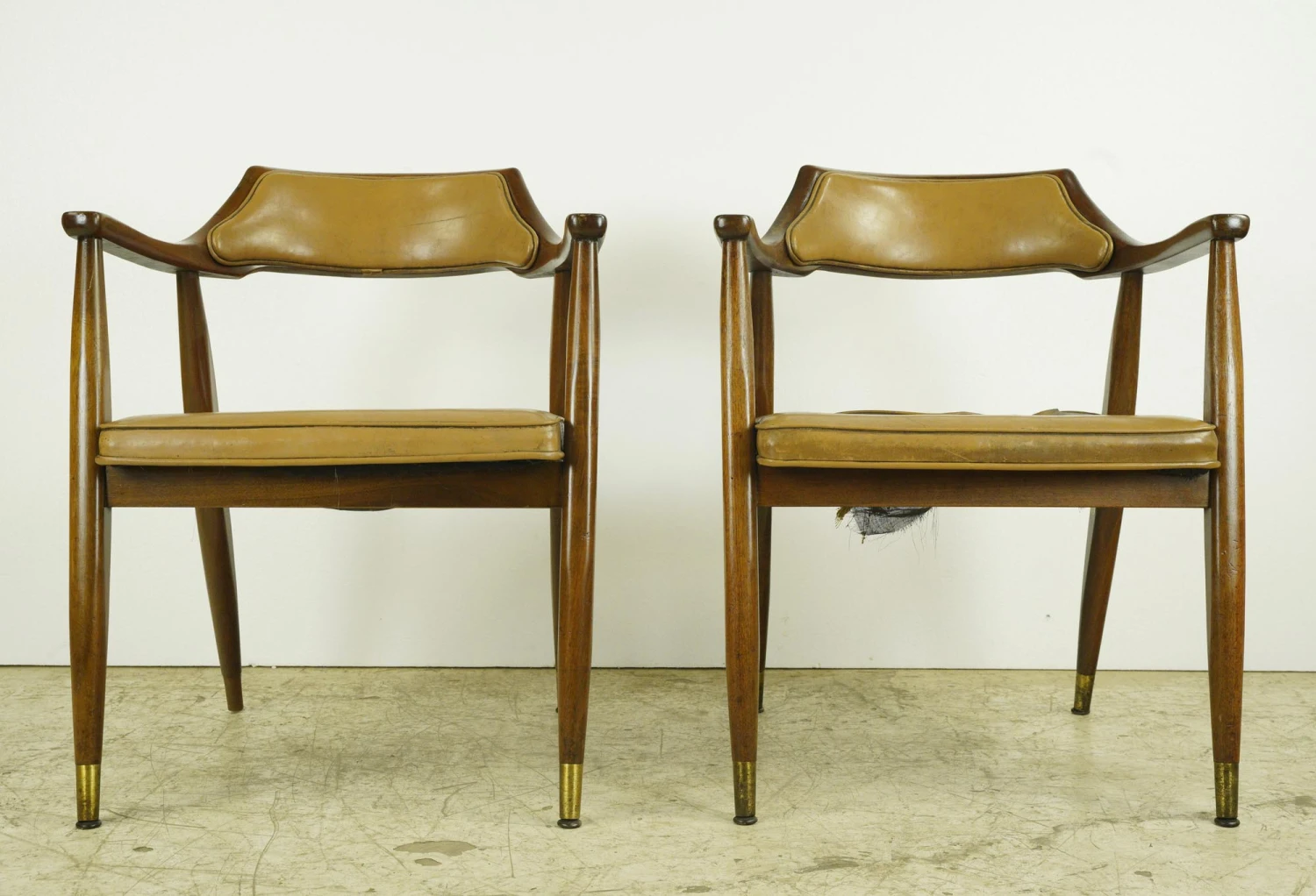 Pair Of Mid Century Dubin Chestnut Brown Leather Armchairs 3 Pair Of Mid Century Dubin Chestnut Brown Leather Armchairs