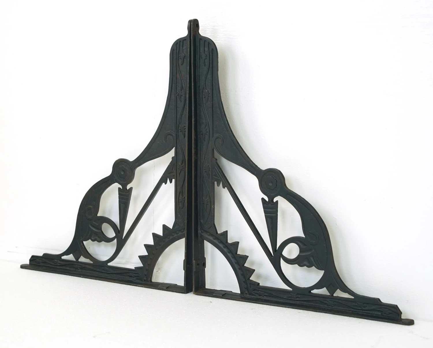 Pair Of 18 In. Antique Eastlake Black Cast Iron Wall Brackets 4 Pair Of 18 In. Antique Eastlake Black Cast Iron Wall Brackets - Image 2