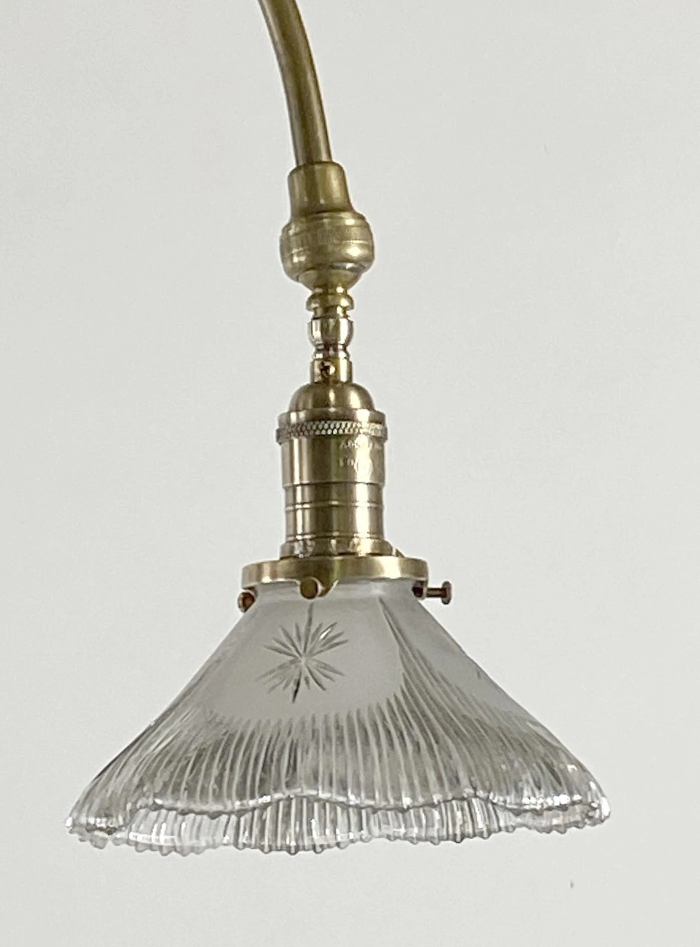 1920s Etched Prism Glass Shade & Brass Gooseneck Desk Lamp 5 1920s Etched Prism Glass Shade & Brass Gooseneck Desk Lamp - Image 3