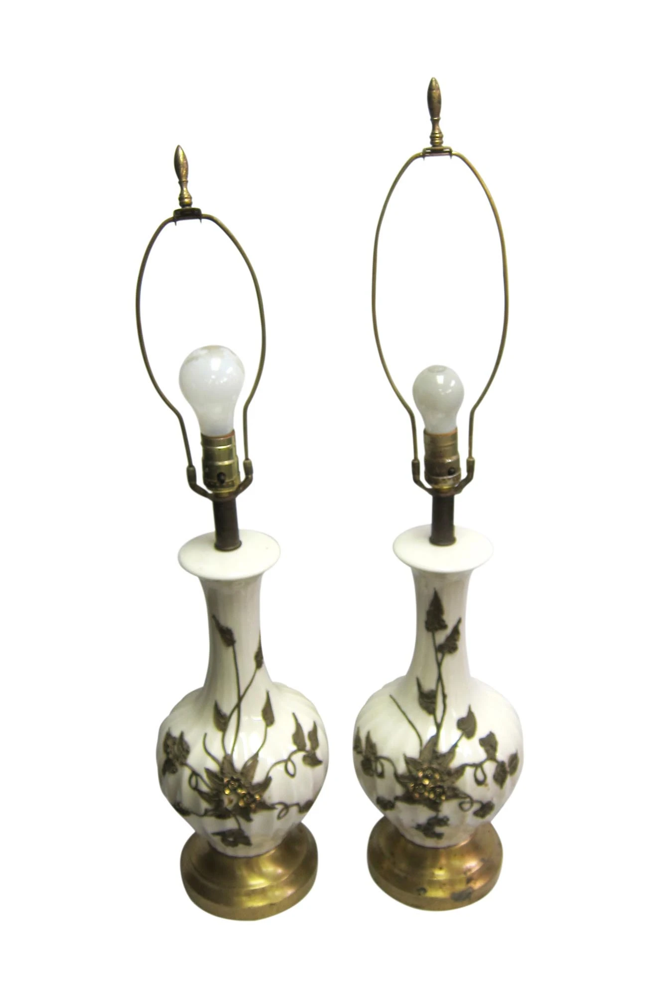 Pair Of Traditional Floral White Ceramic Table Lamps 3 Pair Of Traditional Floral White Ceramic Table Lamps