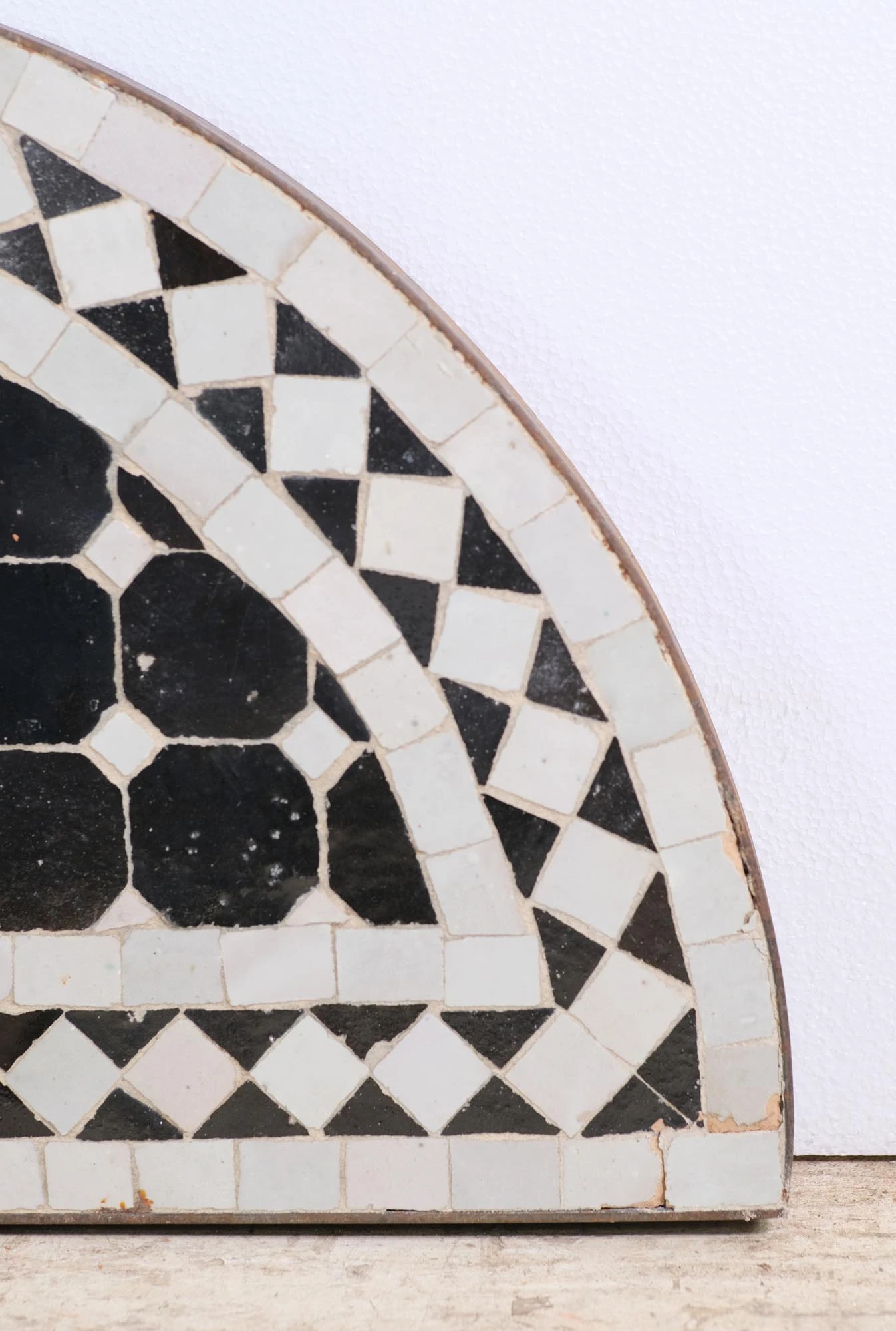 Black & White Arch Mosaic Steel Frame Table Top 4 Black & White Arch Mosaic Steel Frame Table Top - Image 2