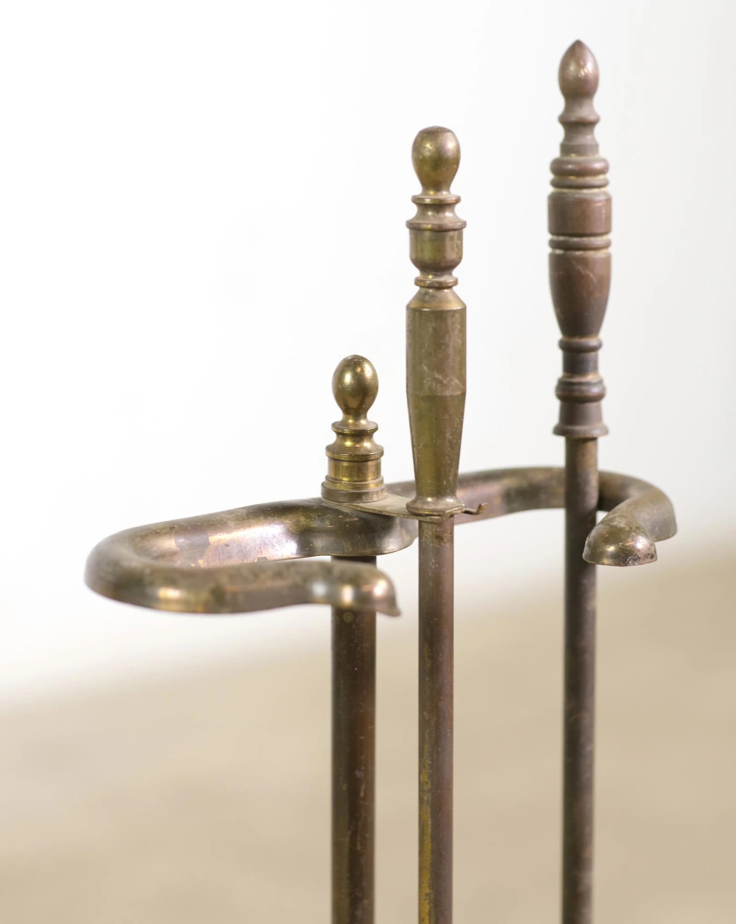 Vintage Traditional Brass Fireplace 3 Piece Tool Set 5 Vintage Traditional Brass Fireplace 3 Piece Tool Set - Image 3