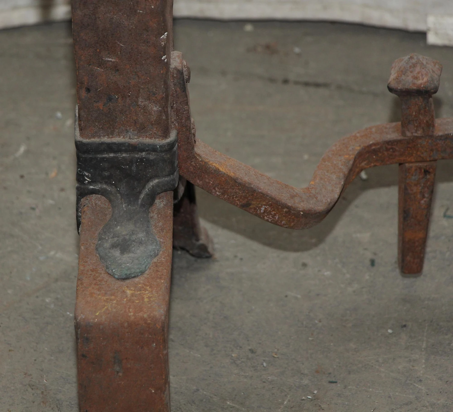 Single Hammered Andiron 8 Single Hammered Andiron - Image 6