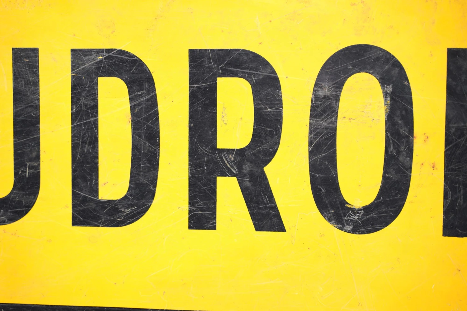 European Black & Yellow Steel European Goudron Street Sign 5 European Black & Yellow Steel European Goudron Street Sign - Image 3