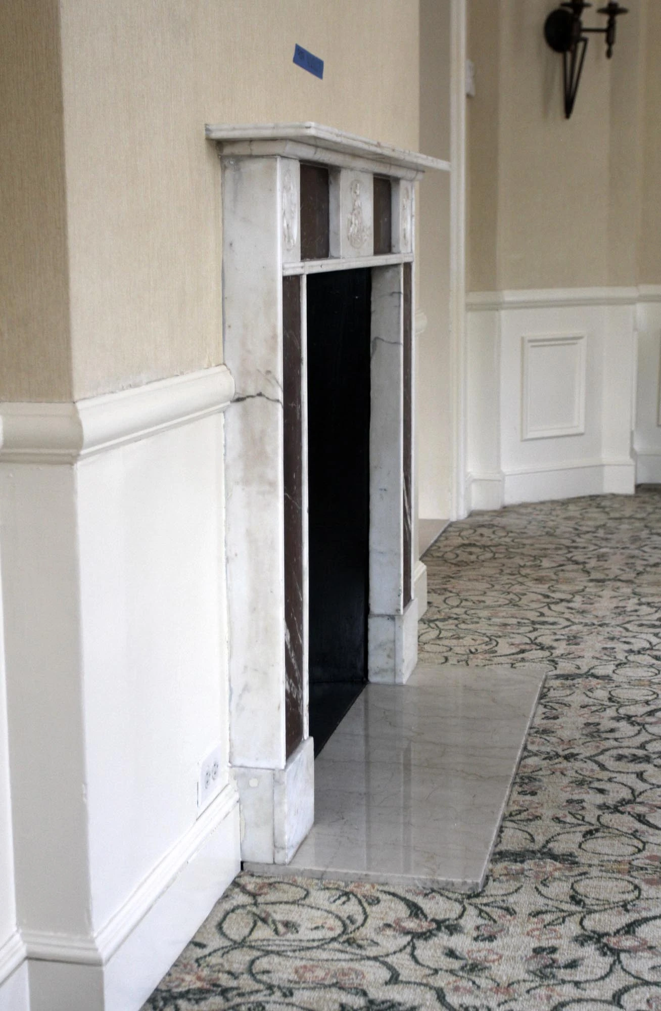 Waldorf Astoria Early 19th Century English Regency Marble Mantel 5 Waldorf Astoria Early 19th Century English Regency Marble Mantel - Image 3