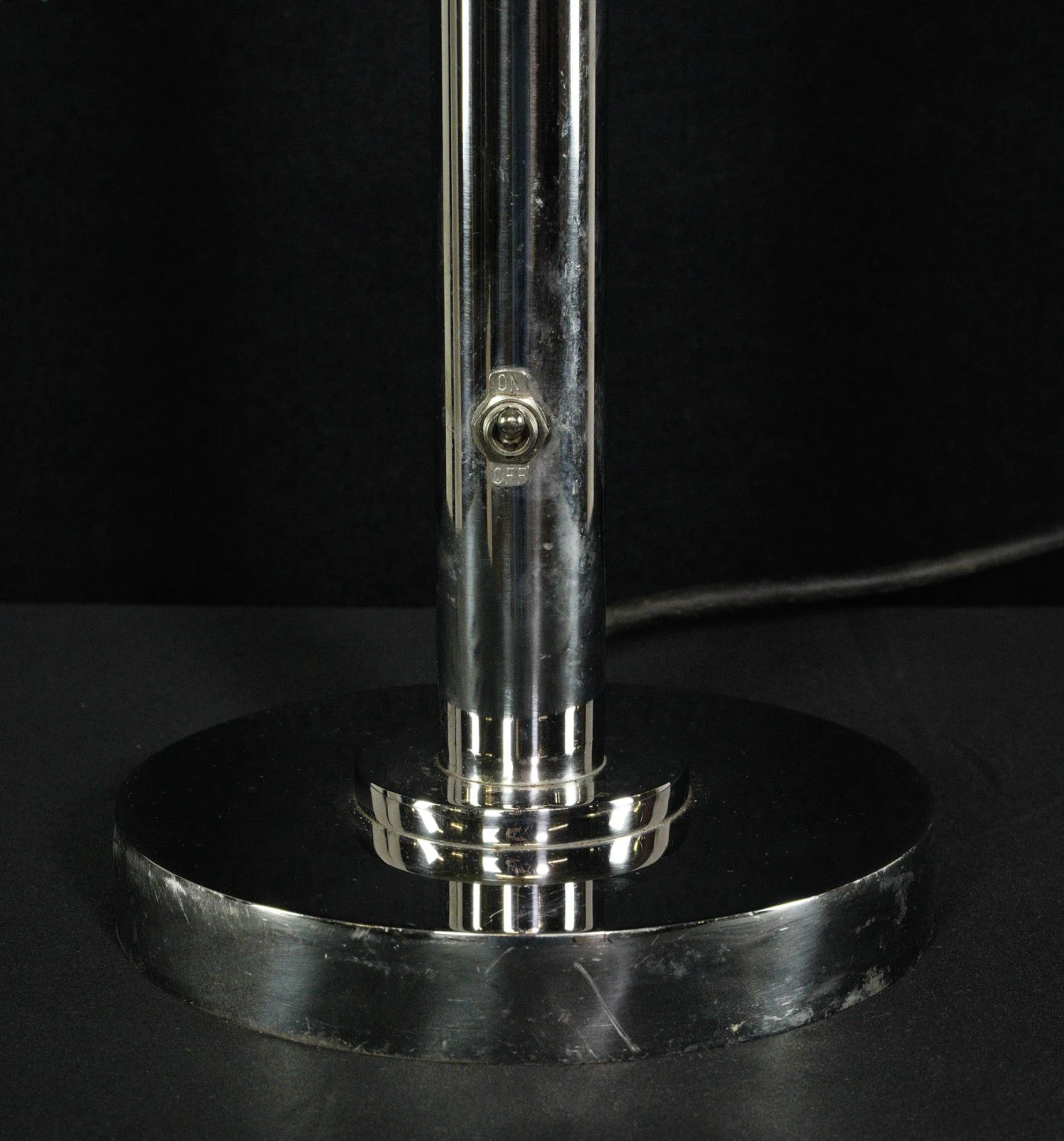 D.W Haber & Son Waldorf Astoria Hammered Stainless Steel Food Heat Lamp 4 D.W Haber & Son Waldorf Astoria Hammered Stainless Steel Food Heat Lamp - Image 2