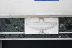 Statuary White & Verde Antico Green Marble Mantel From The Herbert Hoover Room Of The Waldorf Astoria 22 Statuary White & Verde Antico Green Marble Mantel From The Herbert Hoover Room Of The Waldorf Astoria -OGT Sale Store wan251349 07