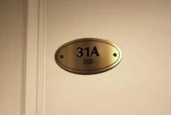 Statuary White & Verde Antico Green Marble Mantel From The Herbert Hoover Room Of The Waldorf Astoria 29 Statuary White & Verde Antico Green Marble Mantel From The Herbert Hoover Room Of The Waldorf Astoria -OGT Sale Store wan251349 14