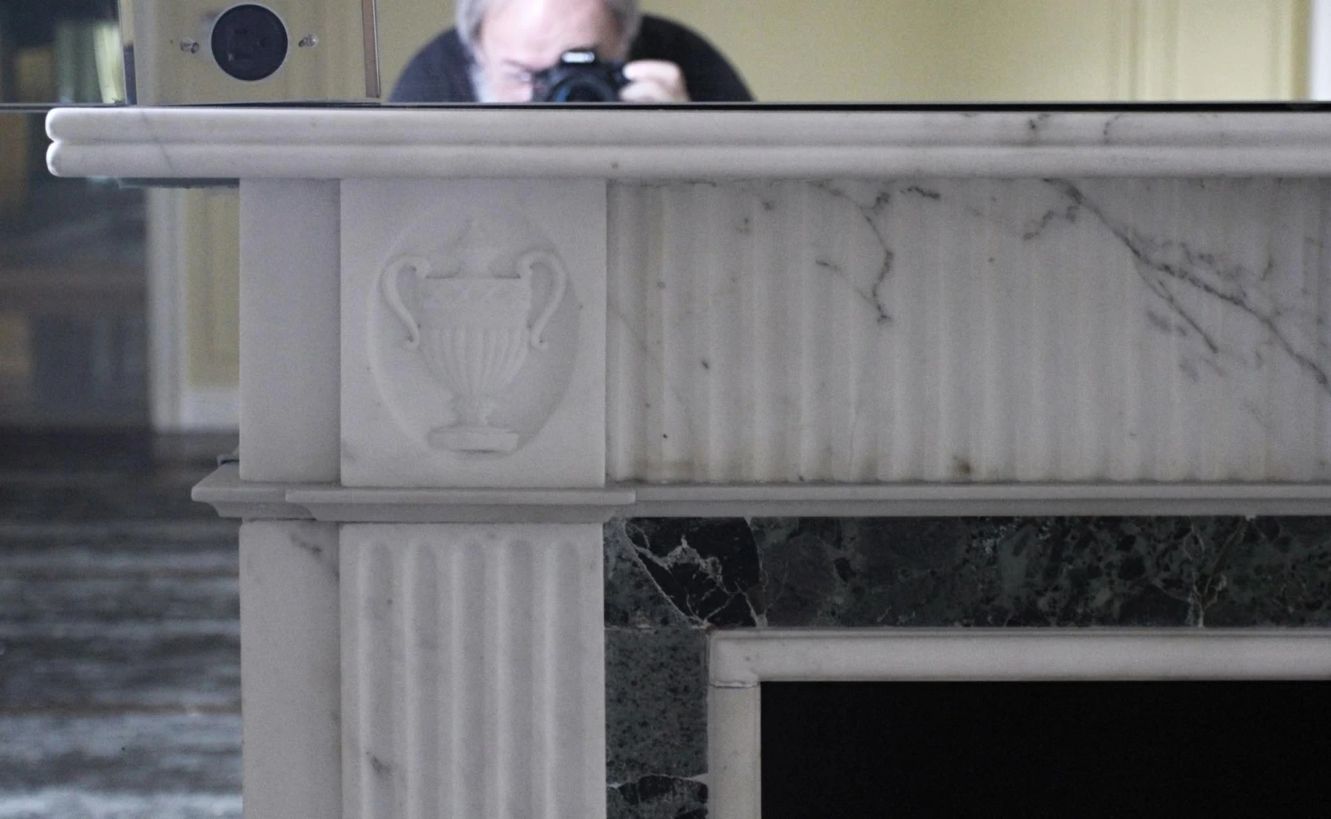 Waldorf Astoria English Regency White & Green Marble Mantel 6 Waldorf Astoria English Regency White & Green Marble Mantel - Image 4