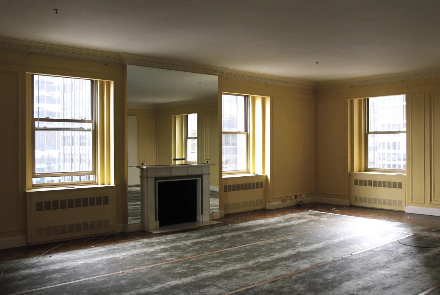 Waldorf Astoria English Regency White & Green Marble Mantel 17 Waldorf Astoria English Regency White & Green Marble Mantel - Image 15