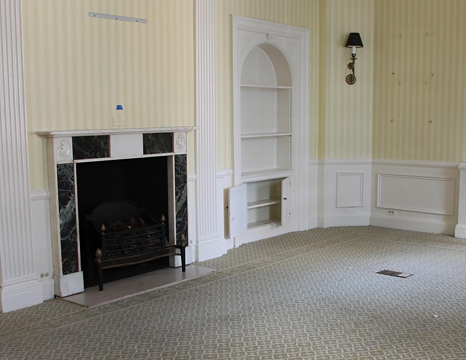 Waldorf Astoria Early Verde Antico And Statuary Marble Mantel 14 Waldorf Astoria Early Verde Antico And Statuary Marble Mantel - Image 12