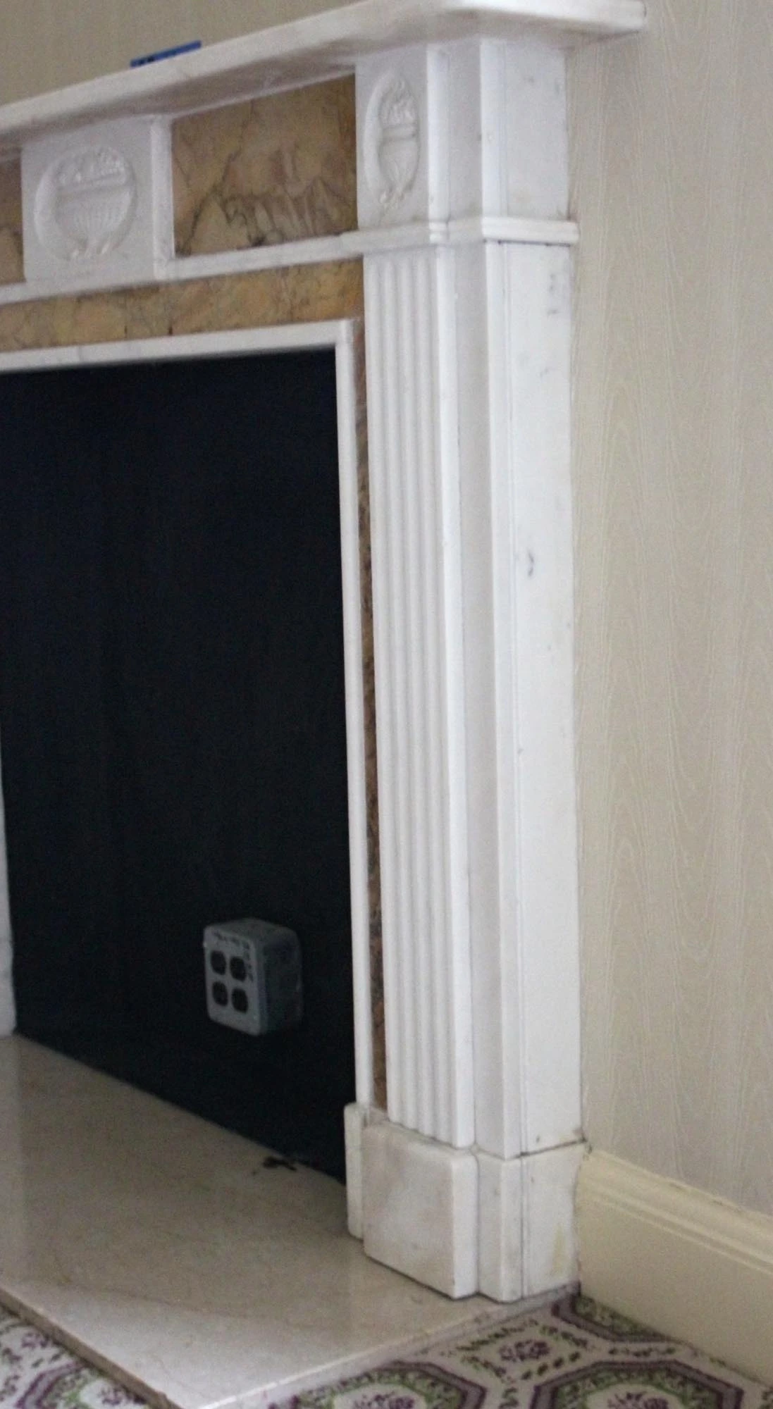 Waldorf Astoria White Marble Mantel With Sienna Trim 12 Waldorf Astoria White Marble Mantel With Sienna Trim - Image 10