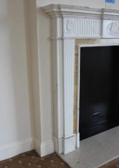 Waldorf Astoria White Marble Mantel With Yellow Trim 26 Waldorf Astoria White Marble Mantel With Yellow Trim -OGT Sale Store wan251570 10