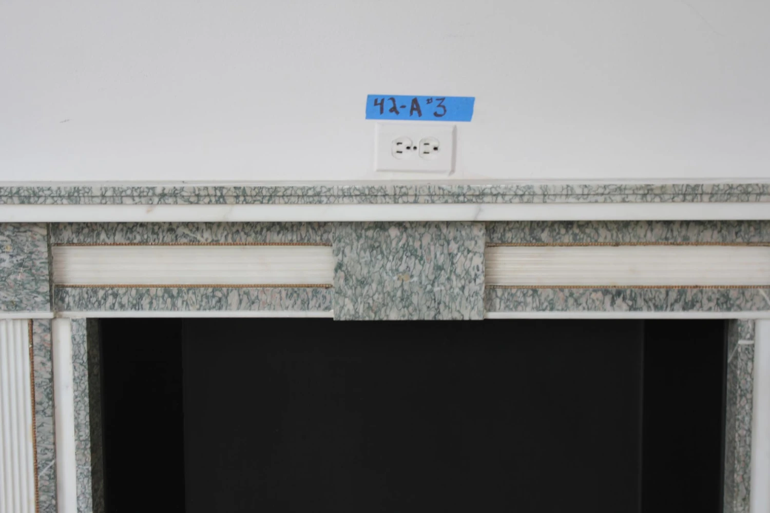 Waldorf Astoria US Ambassadors Suite Green & White Marble Mantel 6 Waldorf Astoria US Ambassadors Suite Green & White Marble Mantel - Image 4