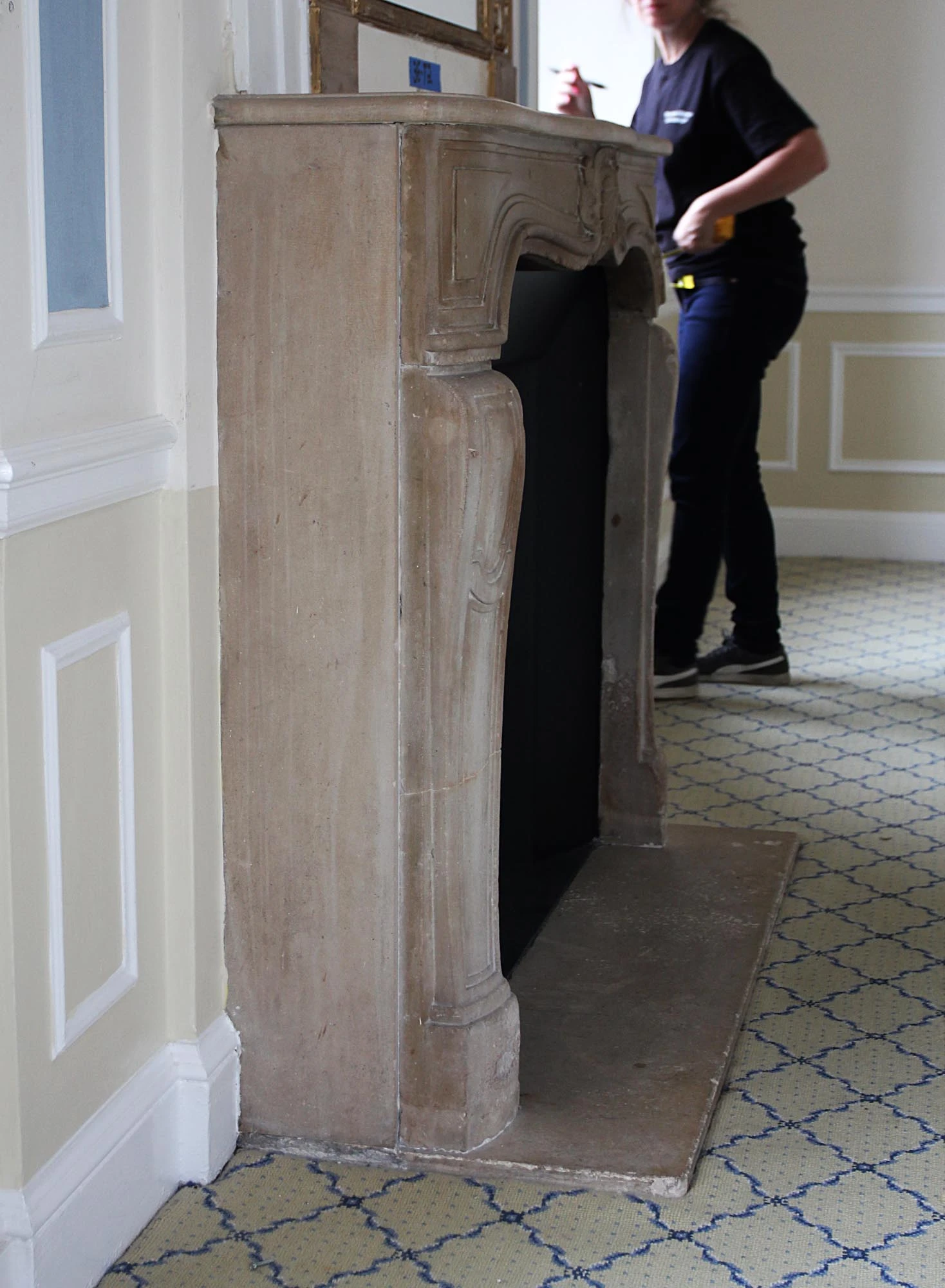 Waldorf Astoria French Louis XV Style Limestone Mantel 6 Waldorf Astoria French Louis XV Style Limestone Mantel - Image 4