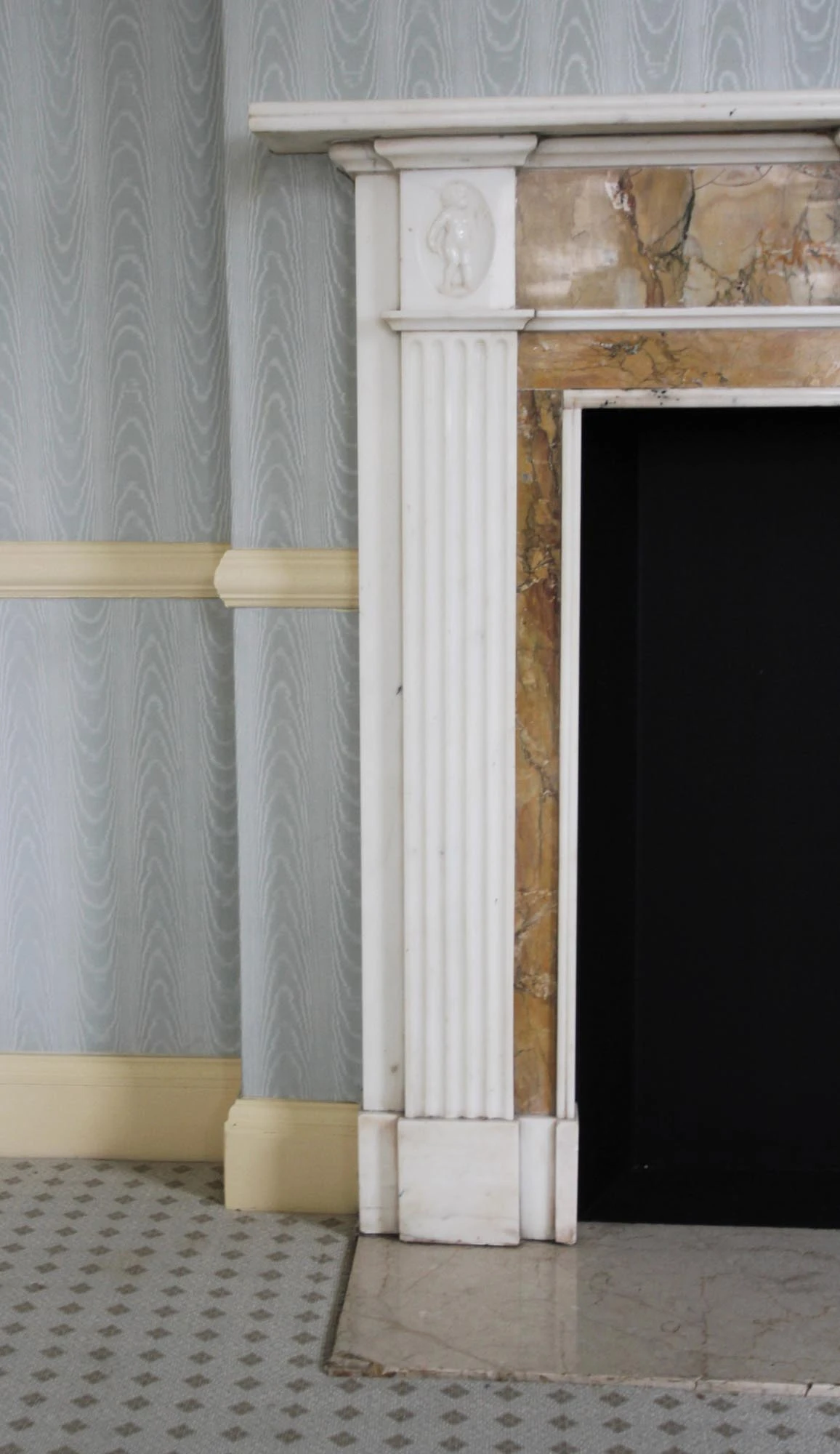 Waldorf Astoria English White & Tan Marble Mantel 6 Waldorf Astoria English White & Tan Marble Mantel - Image 4