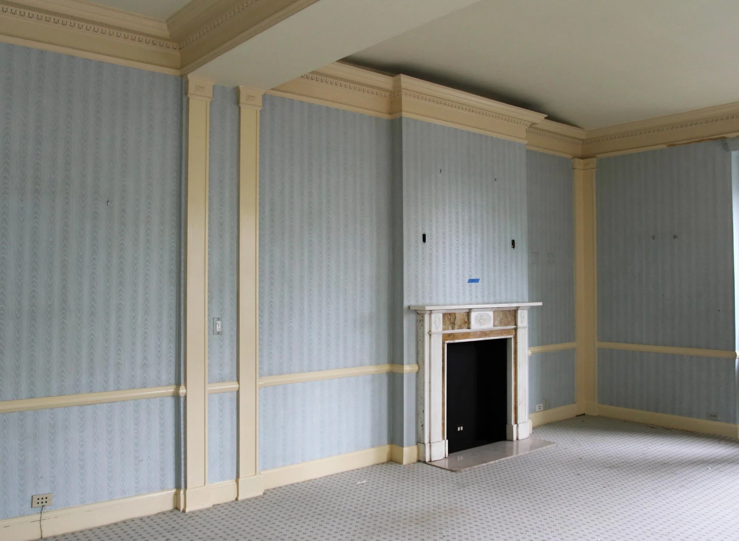 Waldorf Astoria English White & Tan Marble Mantel 14 Waldorf Astoria English White & Tan Marble Mantel - Image 12