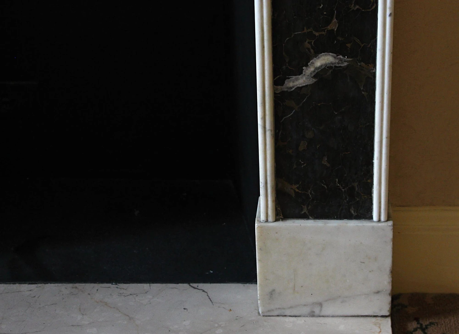 Waldorf Astoria English Regency Marble Mantel With Cherub Figures 13 Waldorf Astoria English Regency Marble Mantel With Cherub Figures - Image 11