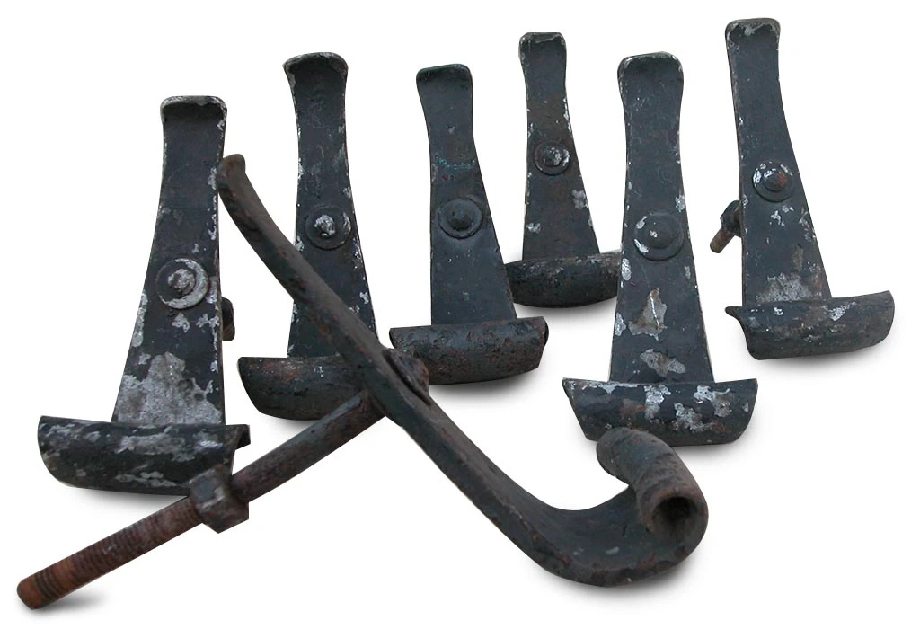 Early Black Cast Iron Window Shutter Dog 5 Early Black Cast Iron Window Shutter Dog - Image 3